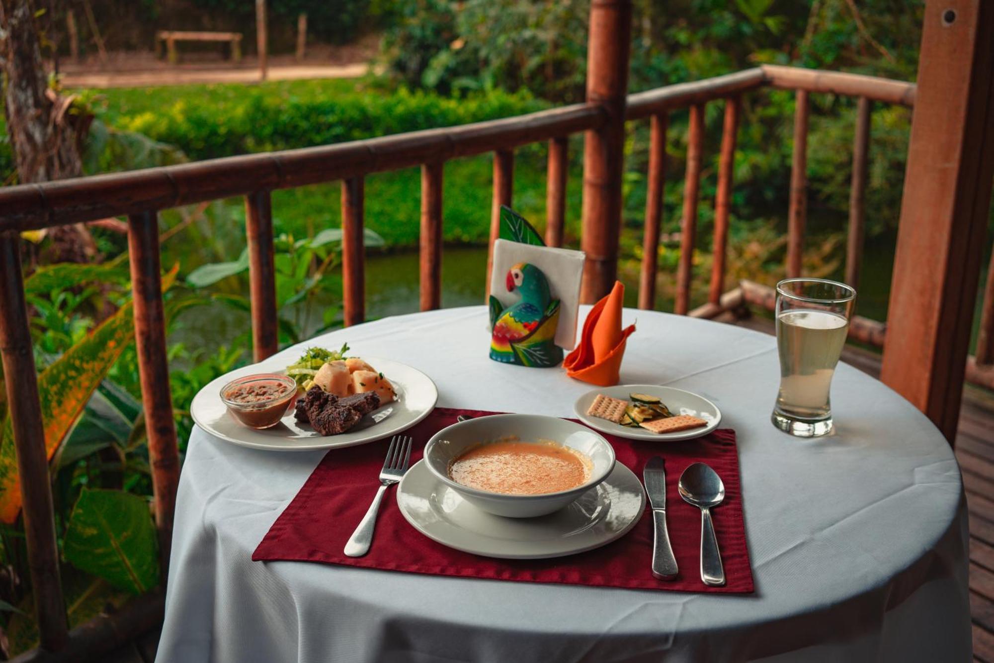 Huasquila Amazon Lodge Cotundo Exterior photo